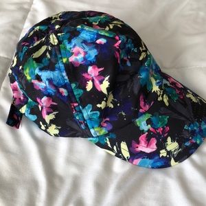 NEVER WORN BRAND NEW Lorna Jane Floral Bright Hat